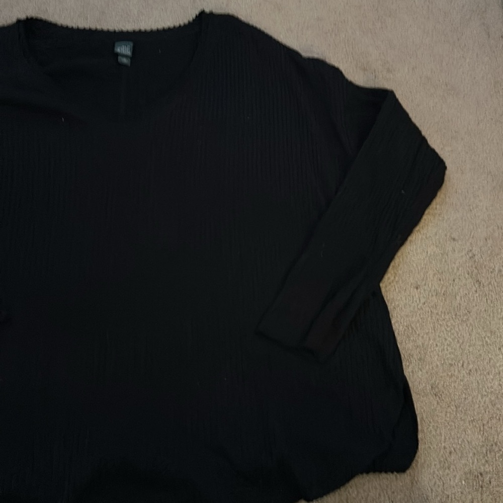 Black blouse size medium - Picture 3 of 4